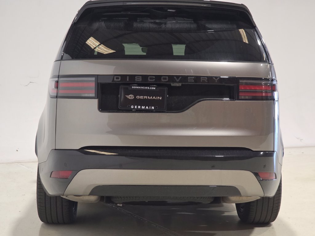 Used 2025 Land Rover Discovery Dynamic SE AWD/4WD image 6