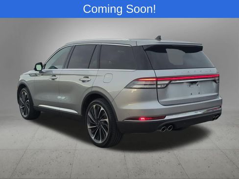Used 2024 Lincoln Aviator Reserve w/ Equipment Group 201A AWD/4WD image 4