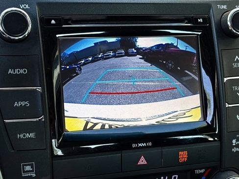 Used 2017 Toyota Camry XSE w/ Moonroof Package image 16