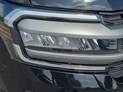 Used 2024 Ford Expedition XLT image 5