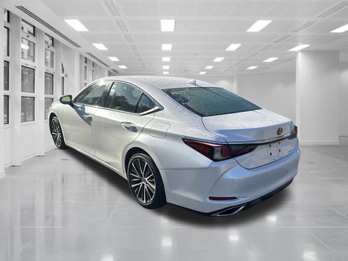 Used 2024 Lexus ES 350 w/ Premium Package image 7