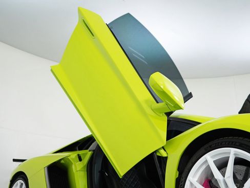 Used 2015 Lamborghini Aventador LP 700-4 image 74