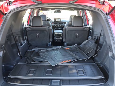 Certified 2025 Honda Pilot TrailSport image 39