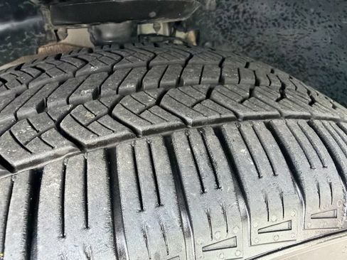 Used 2019 Jeep Cherokee Limited AWD/4WD image 26
