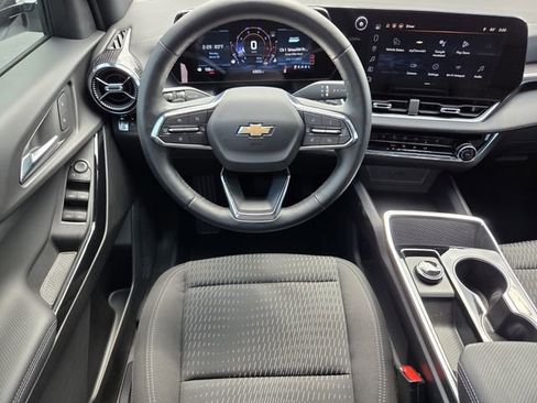 Used 2026 Chevrolet Equinox LT w/ Safety and Technology Package image 14