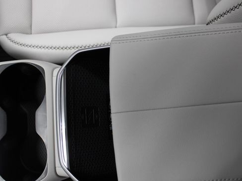 New 2026 GMC Terrain Denali w/ LPO, Black Badging Package image 40