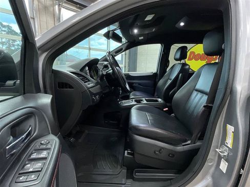 Used 2018 Dodge Grand Caravan GT FWD image 10