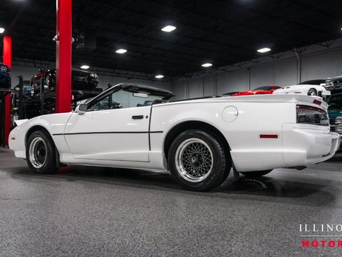 Used 1991 Pontiac Firebird Trans Am RWD image 3