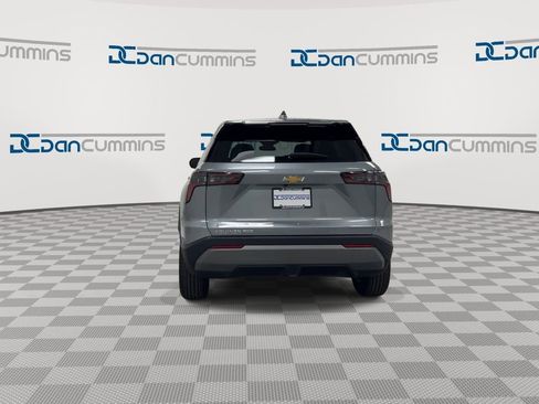 Used 2025 Chevrolet Equinox LT AWD/4WD image 7