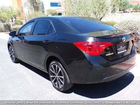 Used 2017 Toyota Corolla SE FWD image 6
