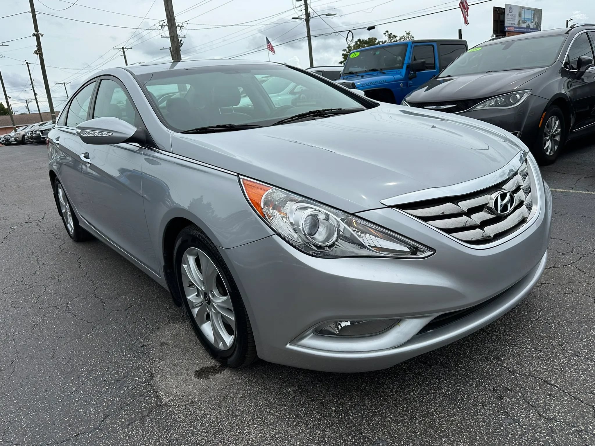 Used 2011 Hyundai Sonata Limited w/ Navigation Pkg 5 FWD image 4