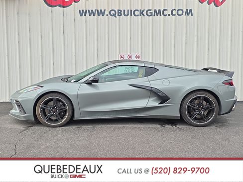 Used 2022 Chevrolet Corvette Stingray Premium Cpe w/ Z51 Performance Package RWD image 4