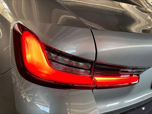 Used 2023 BMW 330i Sedan w/ Premium Package image 29