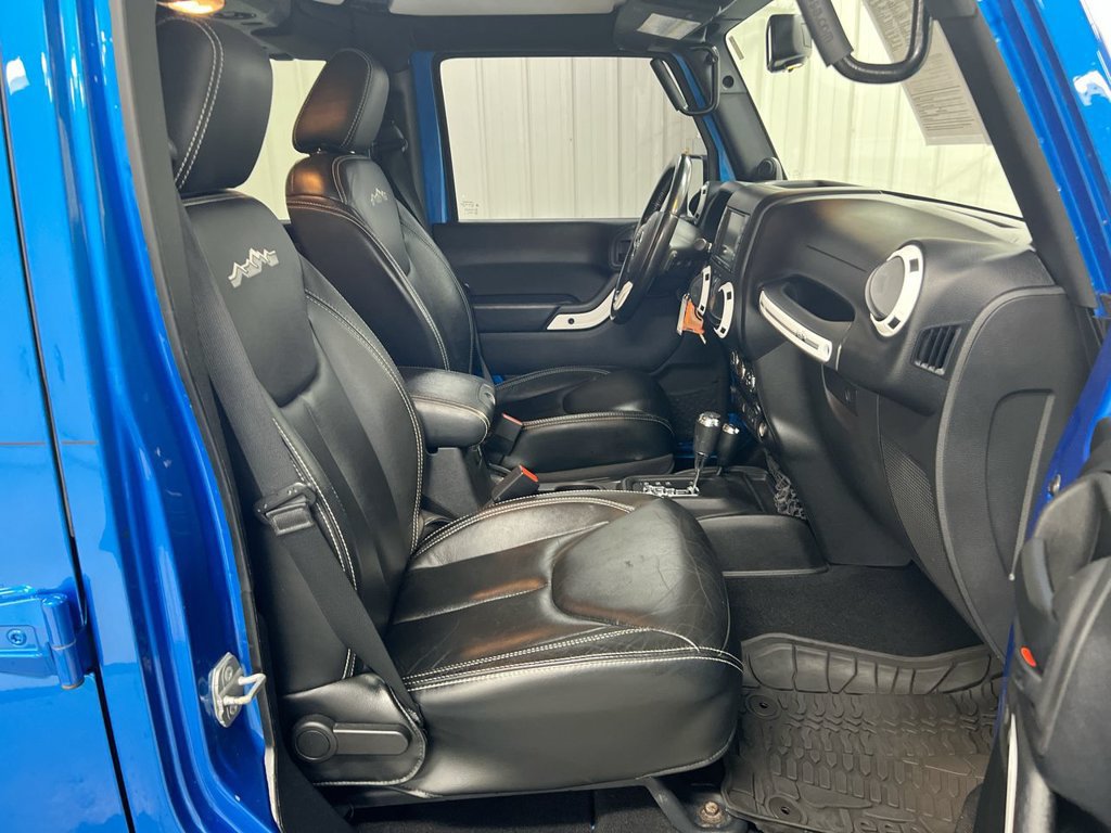 Used 2014 Jeep Wrangler Unlimited Sahara AWD/4WD image 20
