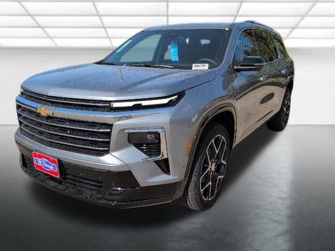 New 2026 Chevrolet Traverse High Country w/ LPO, Floor Liner Package image 37