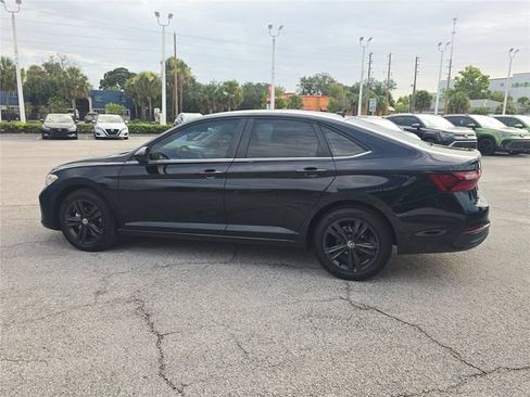 Used 2024 Volkswagen Jetta SE FWD image 7