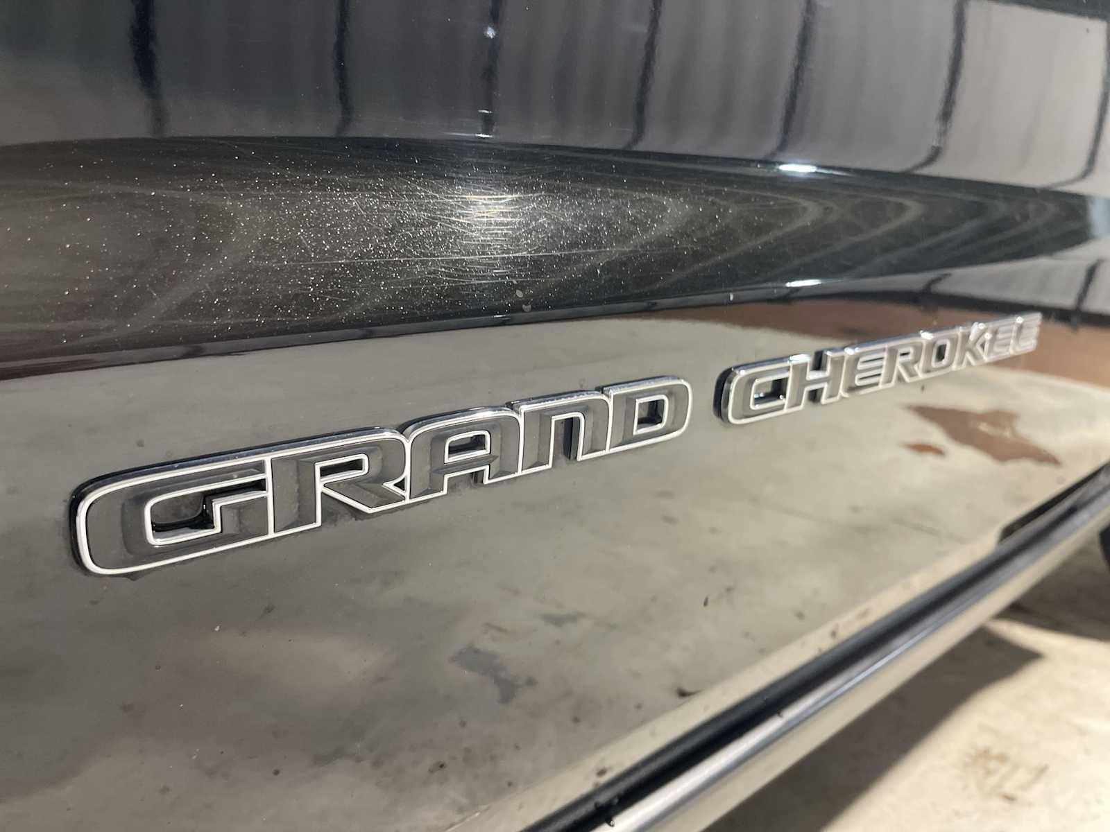 Used 2019 Jeep Grand Cherokee Limited AWD/4WD image 7