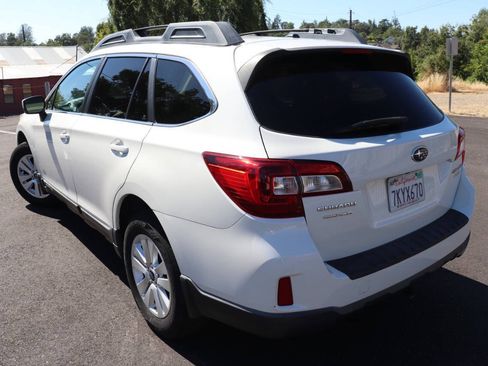 Used 2015 Subaru Outback 2.5i Premium w/ Popular Package #2 AWD/4WD image 6