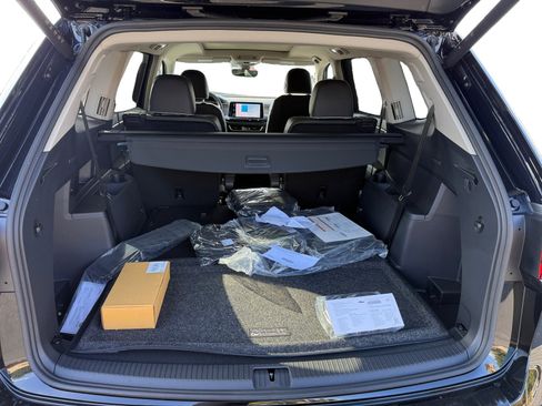 New 2026 Volkswagen Atlas SEL Premium R-Line image 17