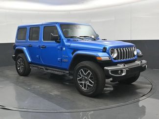 Used 2024 Jeep Wrangler Unlimited Sahara w/ Technology Group AWD/4WD video 1