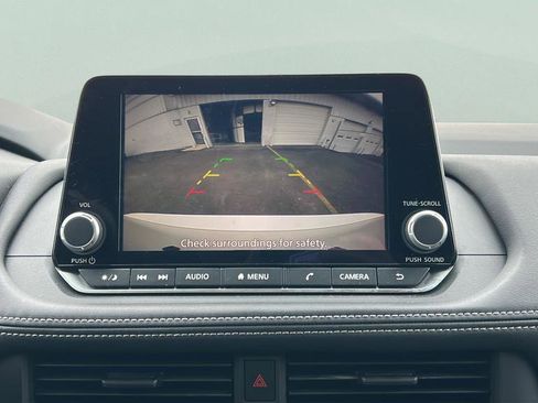 Certified 2025 Nissan Rogue S FWD image 20