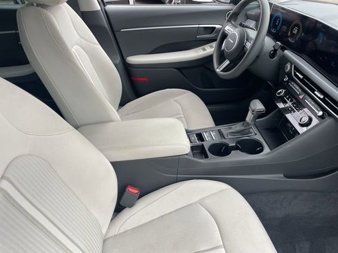 Certified 2025 Hyundai Sonata SE image 11