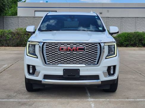 Used 2022 GMC Yukon Denali image 2