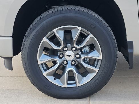 New 2026 Chevrolet Silverado 1500 RST w/ RST All Star Premium Package AWD/4WD image 9