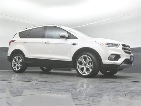 Certified 2019 Ford Escape Titanium image 37