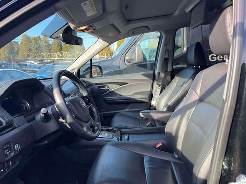 Used 2022 Honda Pilot Touring image 15