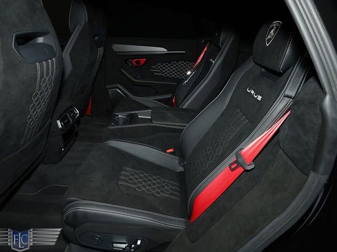 Used 2023 Lamborghini Urus Performante image 21