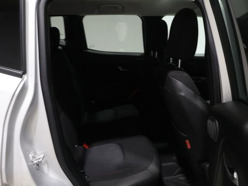 Used 2015 Jeep Renegade Trailhawk image 20