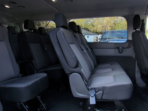 Used 2023 Ford Transit 350 XLT image 25