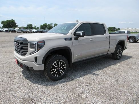 New 2026 GMC Sierra 1500 AT4 w/ AT4 Premium Package AWD/4WD image 10