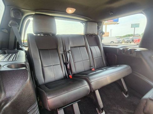Used 2013 Lincoln Navigator 4WD image 23
