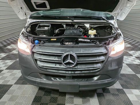 Used 2023 Mercedes-Benz Sprinter 2500 image 30