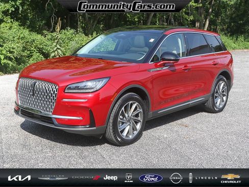 Used 2023 Lincoln Corsair FWD w/ Equipment Group 101A image 2