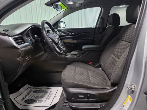 Used 2017 GMC Acadia SLE AWD/4WD image 9