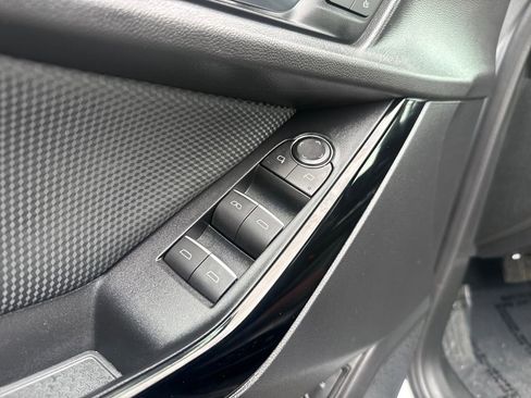 Used 2025 Chevrolet Equinox RS w/ Safety and Technology Package image 40