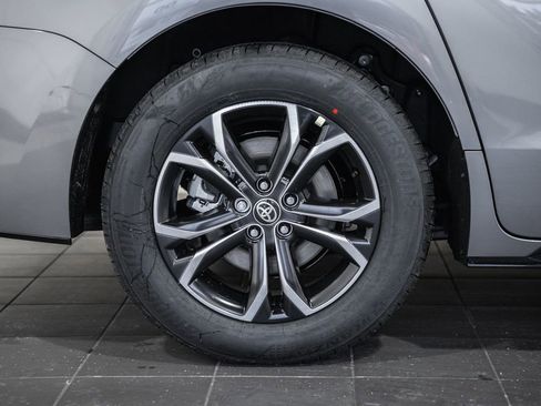 New 2026 Toyota Sienna Platinum image 19