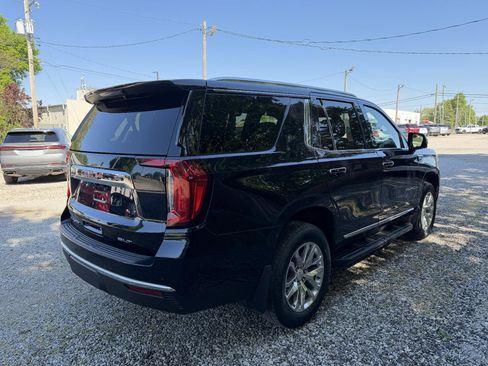 Used 2022 GMC Yukon SLT w/ SLT Luxury Package AWD/4WD image 5