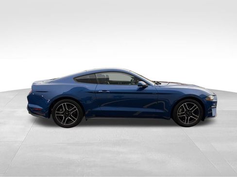 Used 2018 Ford Mustang Premium image 9