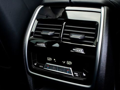 Used 2021 BMW X5 M w/ Competition Package AWD/4WD image 43