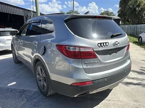 Used 2015 Hyundai Santa Fe Limited w/ Option Group 04 FWD image 2