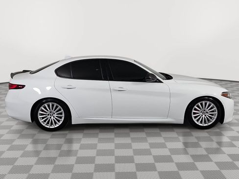 Used 2022 Alfa Romeo Giulia Sprint RWD image 9