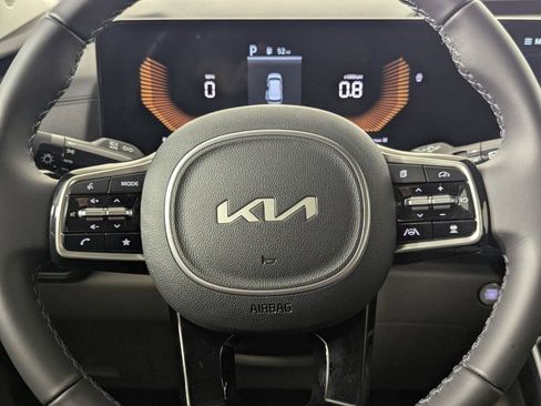 New 2026 Kia Carnival image 16