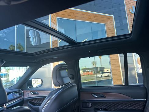 Used 2022 Jeep Grand Cherokee Summit w/ Advanced Protech Group IV image 28