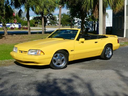 Used 1993 Ford Mustang LX image 10