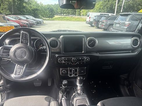 Used 2021 Jeep Wrangler Unlimited Sahara AWD/4WD image 14
