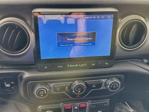 Used 2020 Jeep Gladiator Sport w/ Quick Order Package 24S AWD/4WD image 18